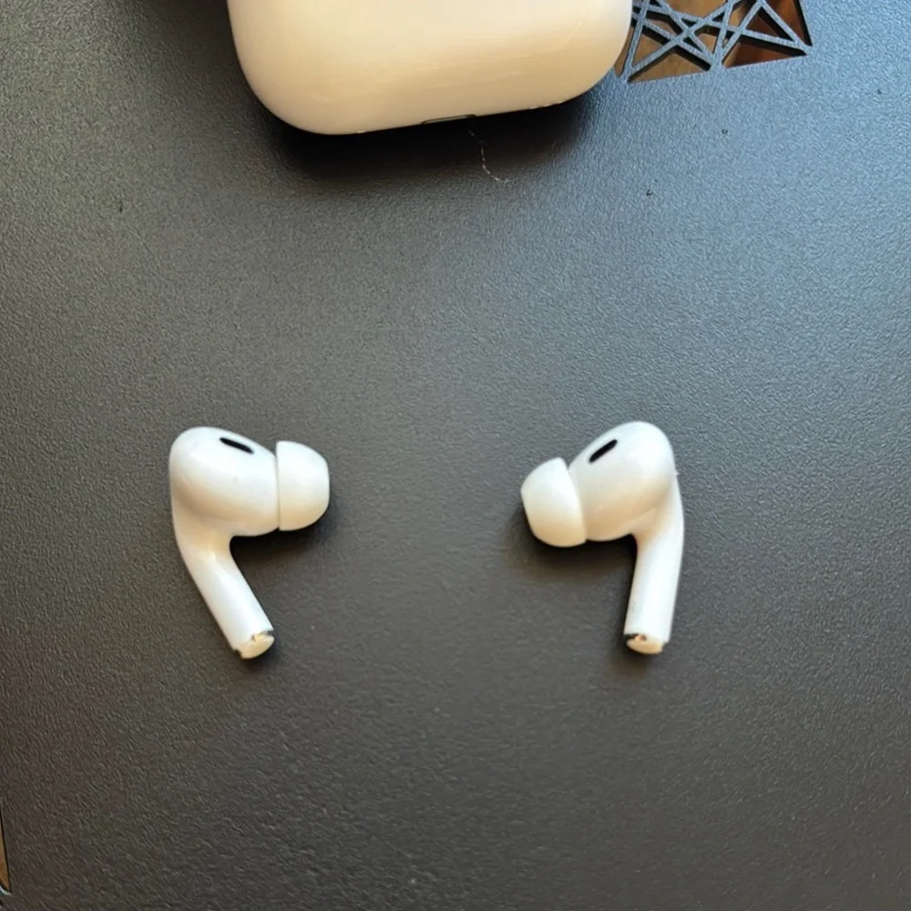 Apple AirPods Pro - White - Picture 4 of 6